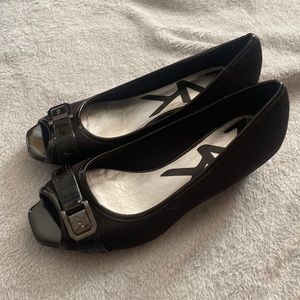 black slip ons with a belt